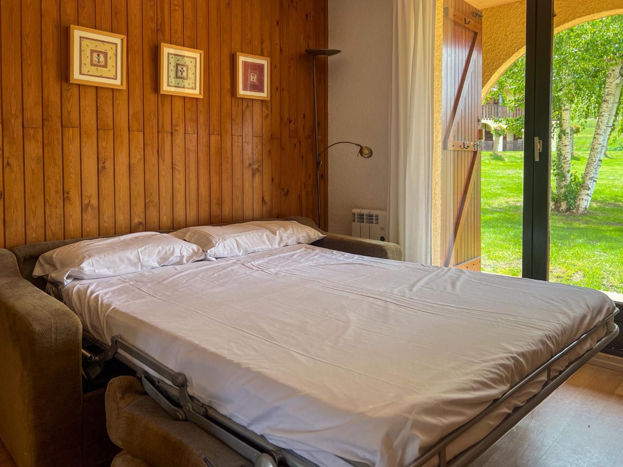 Appartement Val De Llous II 39 à Sainte-Léocadie Extérieur photo